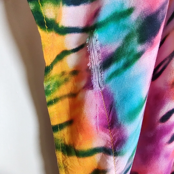 Viscose Heart Tie Dye Vneck Cover Up - Picture 4 of 8